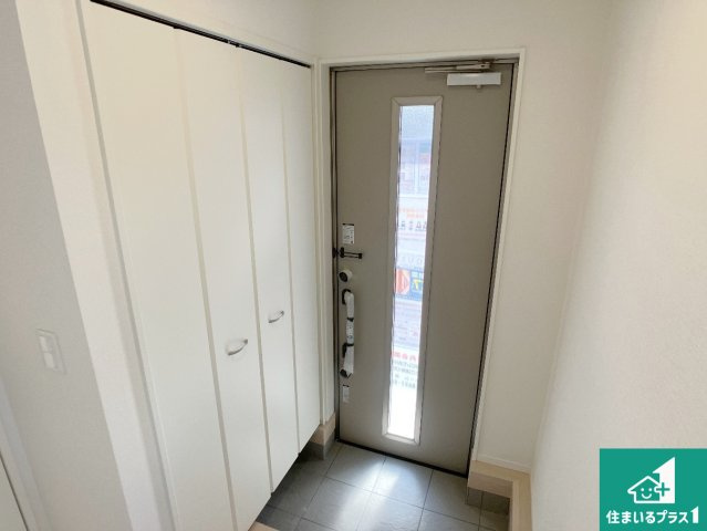 明石市大久保町谷八木　第6-1期　新築一戸建ての玄関|シューズボックスにはたくさんの靴が収納できるので玄関周りはいつもスッキリ！ご家族が増えても安心！