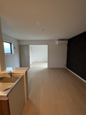 【居間・リビング】 | フォレスト千歳町 | アレンジ自由自在の広々空間です！