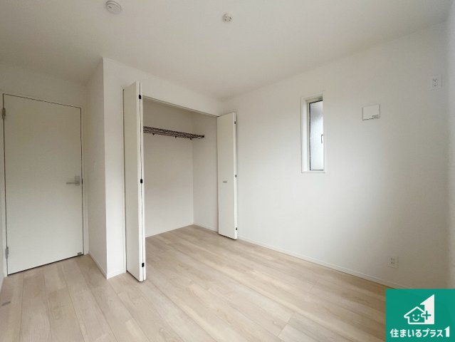 明石市大久保町谷八木　第6期　新築一戸建ての洋室|シンプルな洋室は、自分好みのインテリアが楽しめます♪ご家族とインテリアや家具を選びに行くのは新築購入時の醍醐味の一つです。ぜひお楽しみください♪