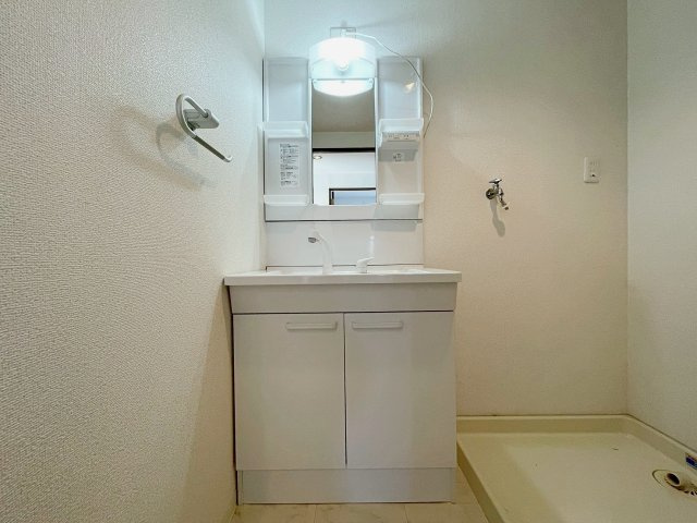 鈴彩館の洗面所