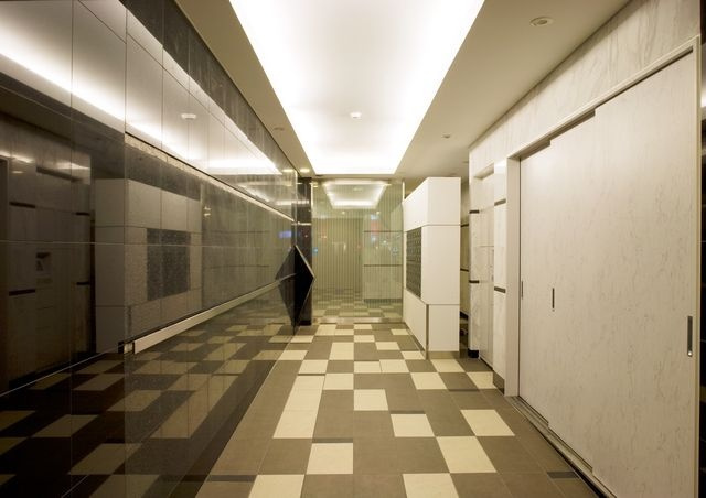 プレシャスコート金山のエントランス