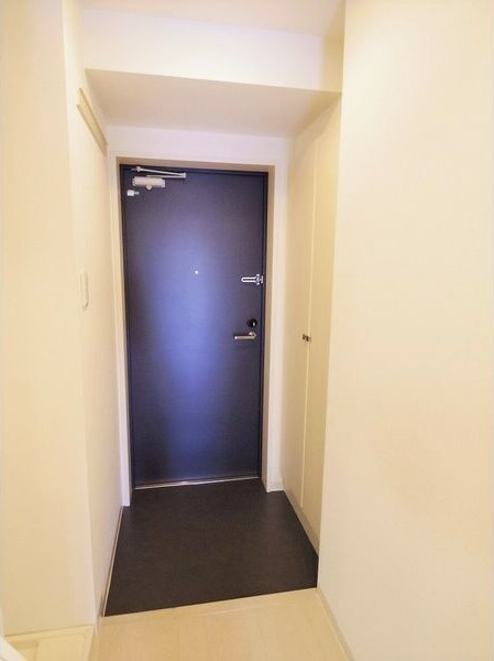 プレシャスコート金山の玄関