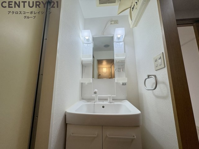 シンプルで使いやすい洗面化粧台