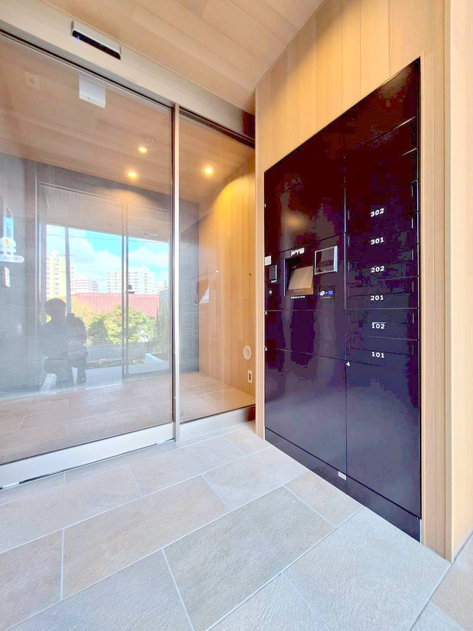 方南町アパートメントのロビー