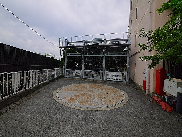 オーキッドあやめ池の駐車場|駐車場に車を止められます
