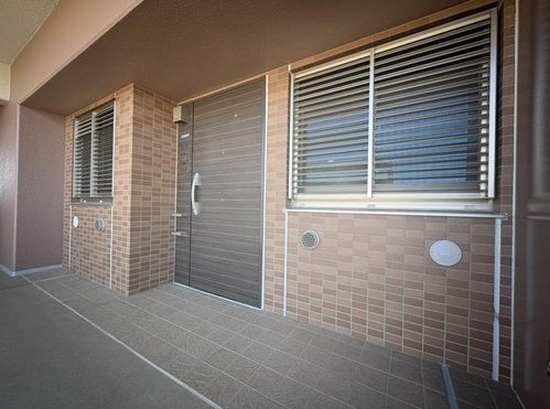 ザ・パークハウス関目　8階の玄関