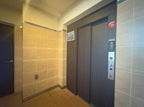 ザ・パークハウス関目　8階のその他共用部分