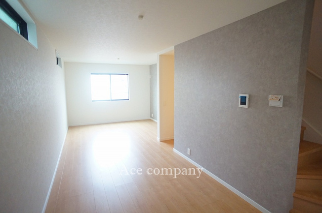 【居間・リビング】 | 平野区流町2丁目　【B号地/全2棟】 | 【LDK：約17.6帖】床暖房完備です☆