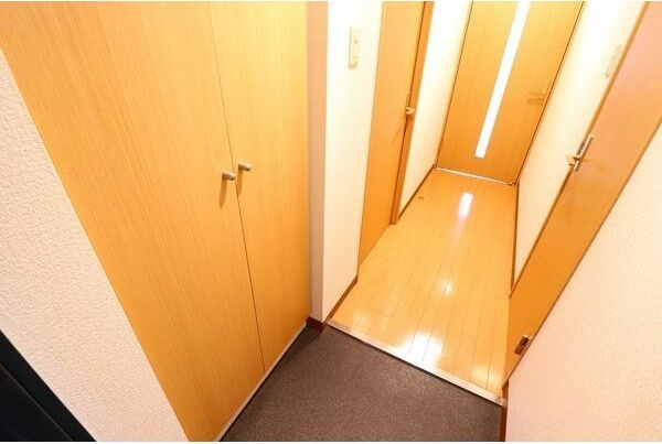 サンマール金山南の玄関