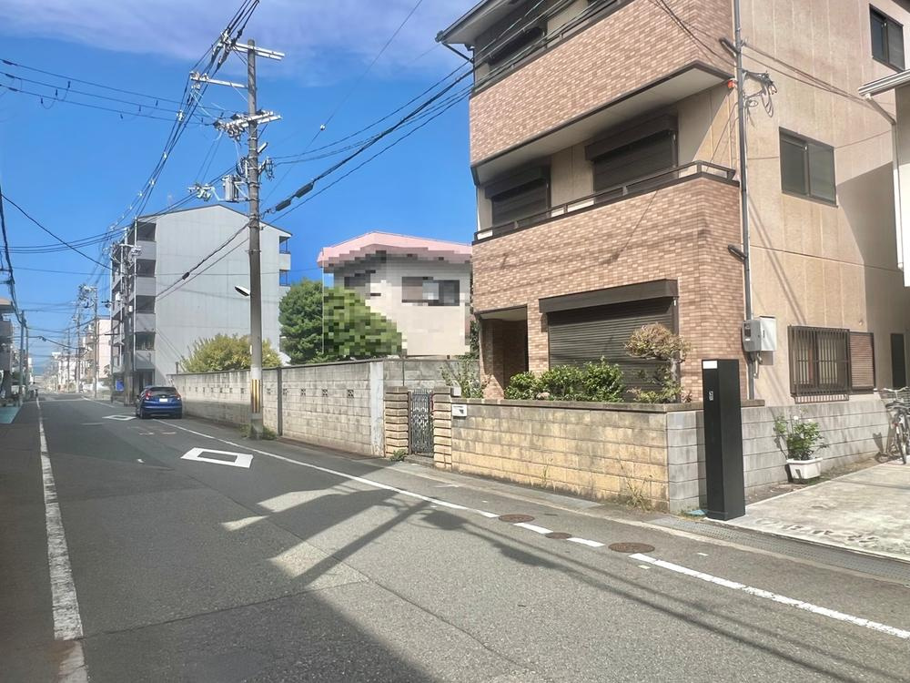 新田本町　中古一戸建ての前面道路含む現地写真|■物件内覧・資金計画相談・住宅ローン相談、リフォーム相談、お問合せ受付中■
※当日・翌日のご内覧、ご相談はお電話でのお問合せがスムーズです！