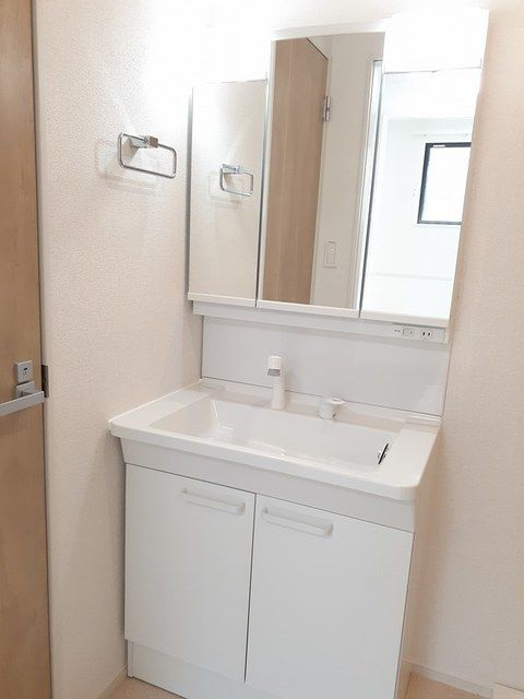 サンビオラ砂口の洗面所|脱衣スペースもあります