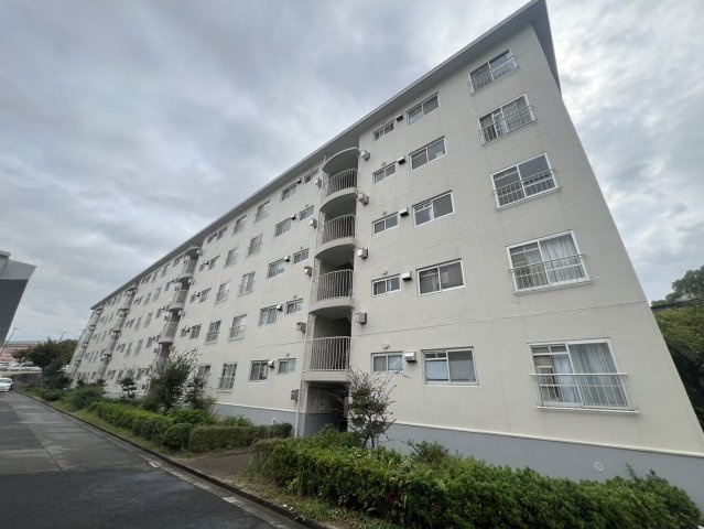 神陵台東住宅　46号棟の外観