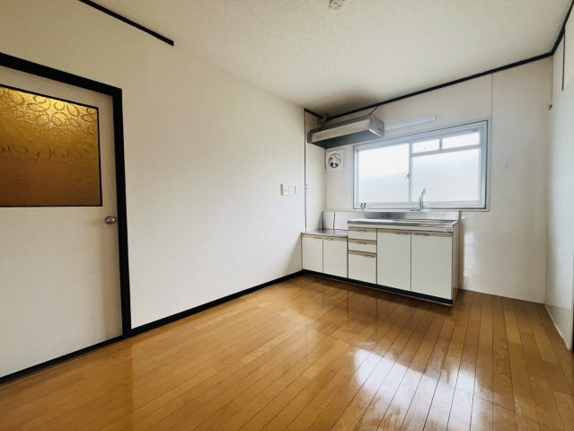 神陵台東住宅　46号棟の居間・リビング