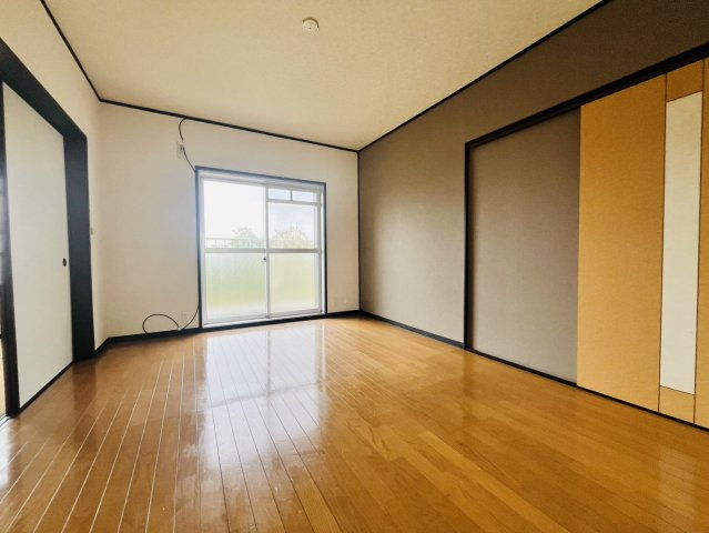 神陵台東住宅　46号棟の居間・リビング