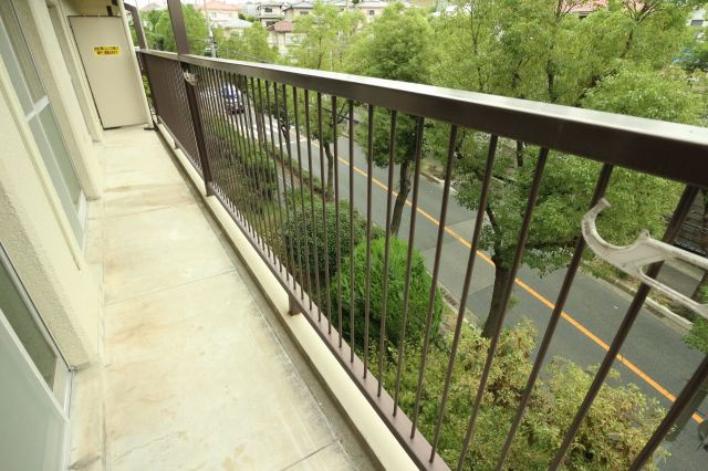 コーポつつじが丘のバルコニー