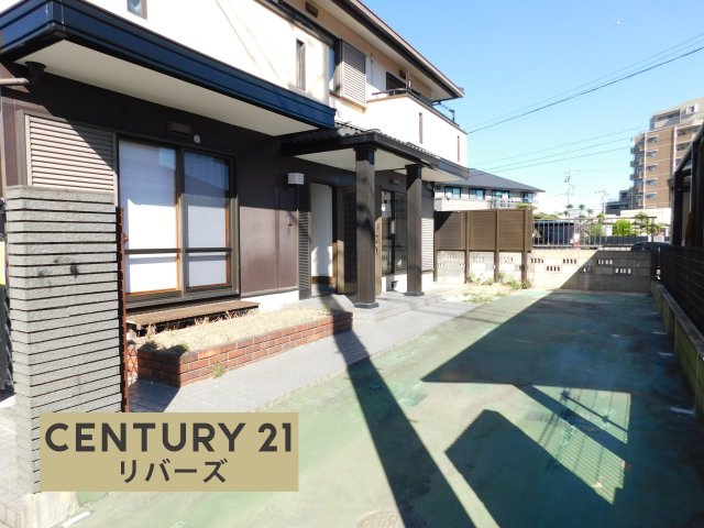 弥富市又八３丁目の中古一戸建の外観|☆２０２５年９月リフォーム済☆　　いつでもご案内出来ます♪（お問合せ当日、平日、水曜、夜間の見学でもＯＫ）　近鉄名古屋線「佐古木」駅徒歩５分！　駐車２台ＯＫ！　全居室６帖以上♪　　