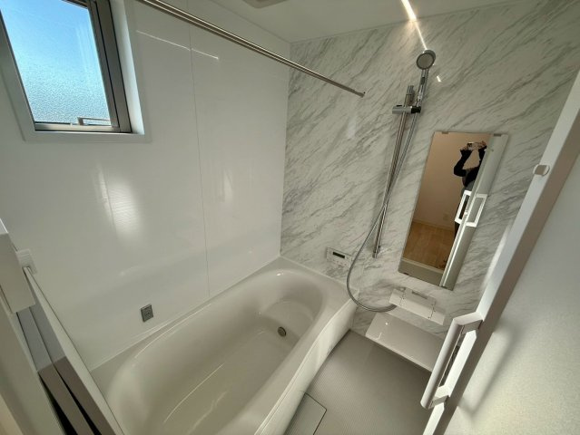 高知市一ツ橋町　新築一戸建ての浴室|落ち着いた雰囲気で高級感のある仕上がりです。