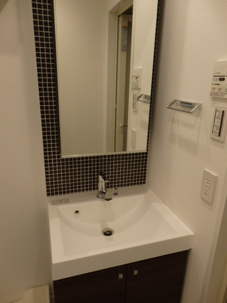 新品家具付きマンション小川町2(KaGood神奈川)の洗面所