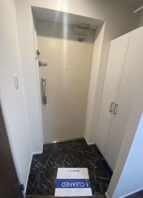 ウェルスクエアイズム大崎の玄関