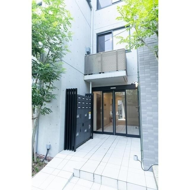 ウェルスクエアイズム大崎のエントランス