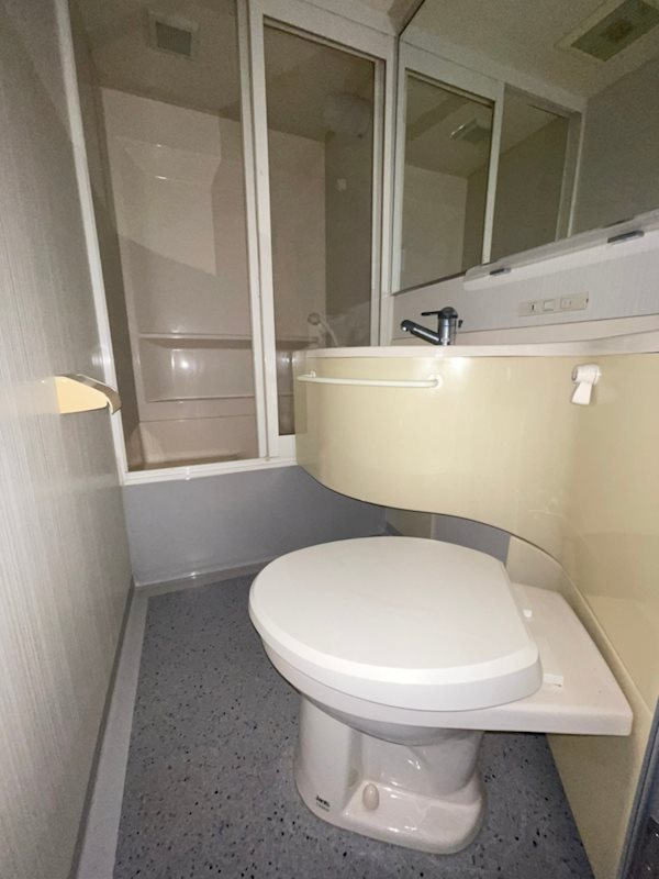 ミストラル本町ウエストのトイレ|コンパクトで使いやすいトイレです