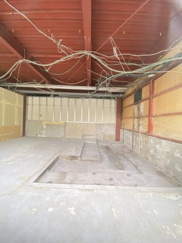 宮野新鮮市場　店舗　の駐車場