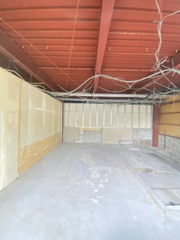 宮野新鮮市場　店舗　の駐車場