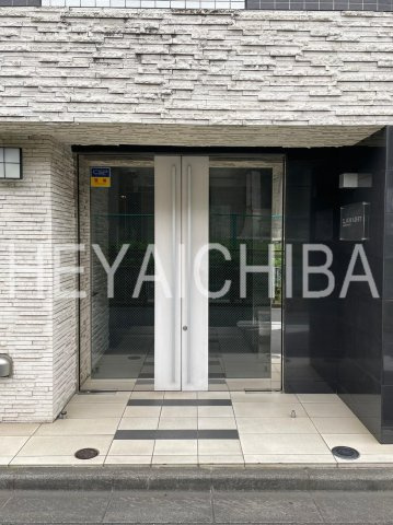 LEXE AZEST亀戸のエントランス