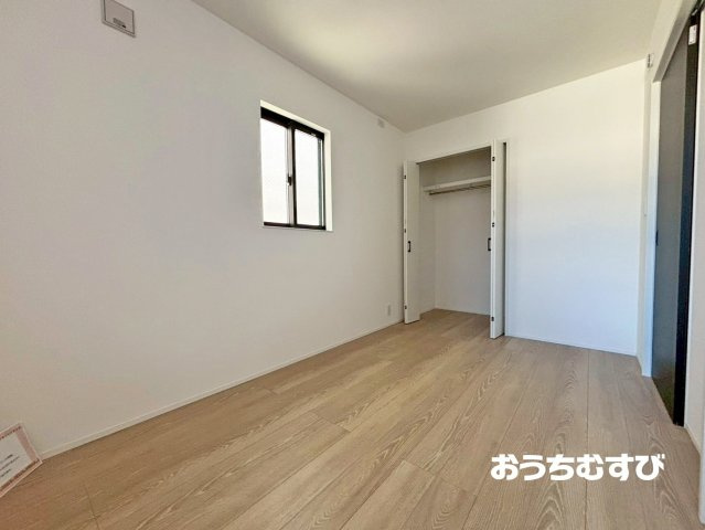 ことぶき町２期（全１棟）の洋室