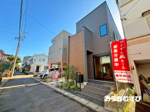 ことぶき町２期（全１棟）の前面道路含む現地写真