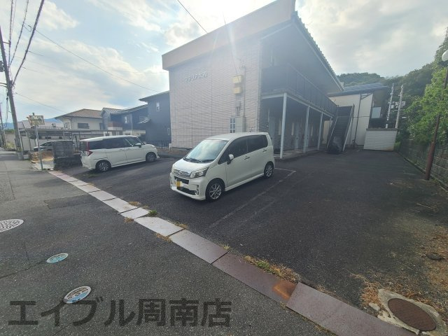 マテリア大内の駐車場|駐車場一台付き
