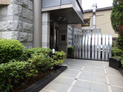 【エントランス】 | パレステュディオ新宿ＷＥＳＴ