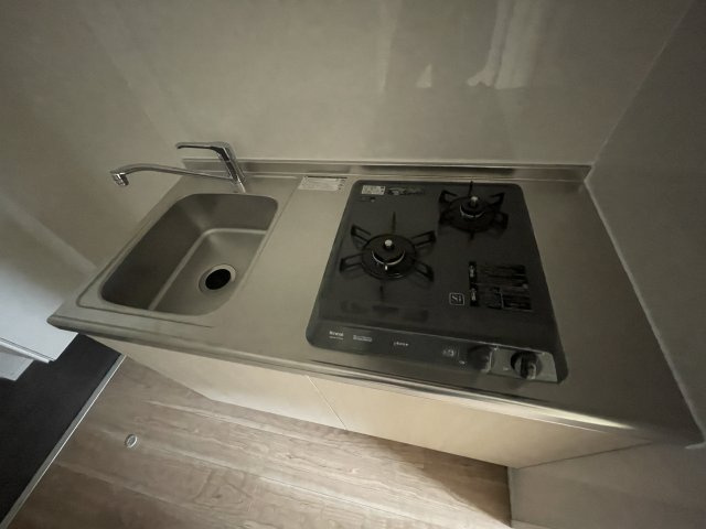 府中市分梅町４丁目のアパートのキッチン