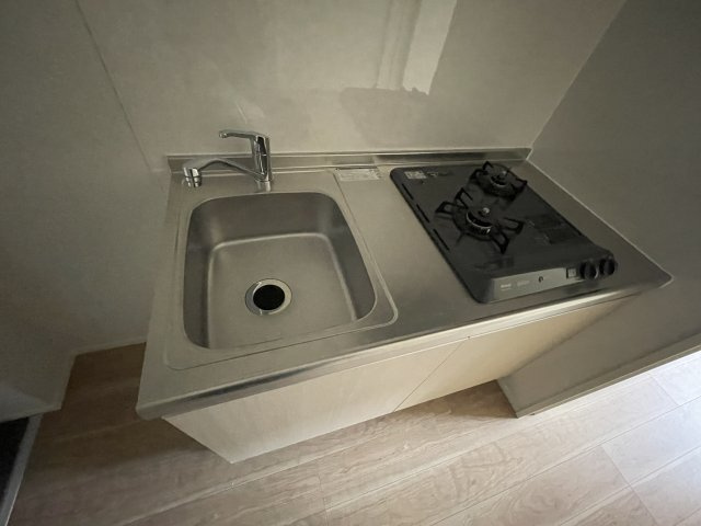 府中市分梅町４丁目のアパートのキッチン