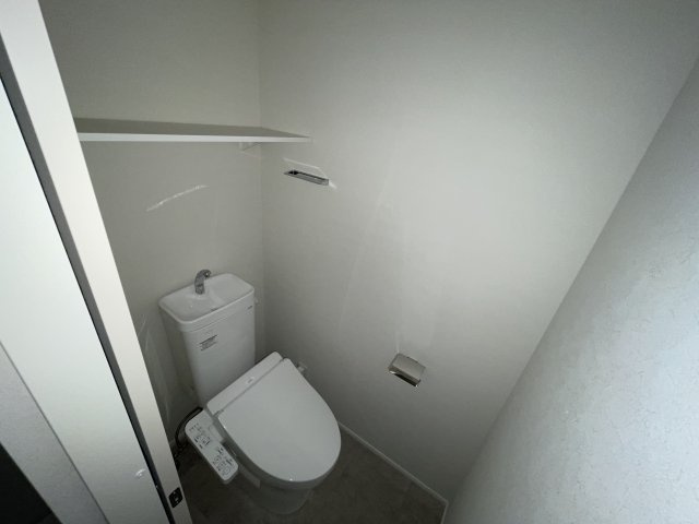 府中市分梅町４丁目のアパートのトイレ
