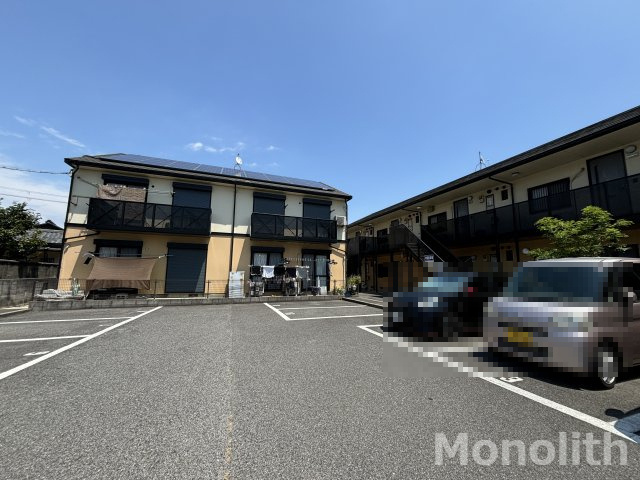 フレグランスガーデンB棟の駐車場