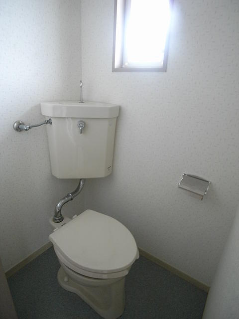 トイレも窓付