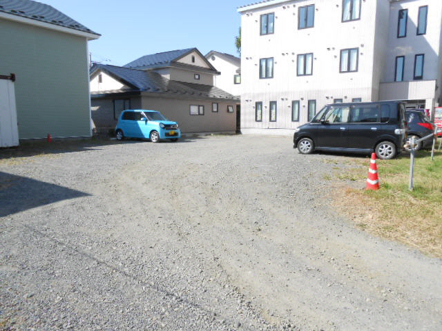 ジャルディーノ豊川の駐車場