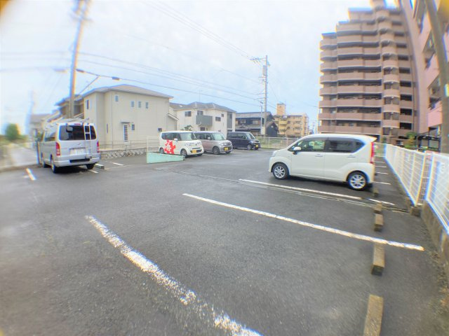 メゾン浜田の駐車場