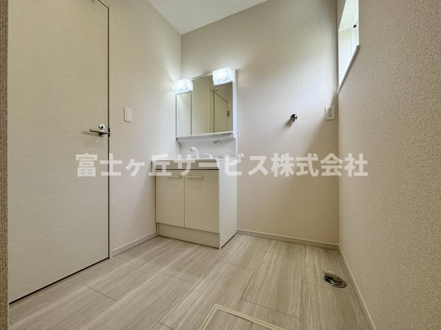 【脱衣所】 | 静岡市駿河区向敷地4丁目 4期 新築一戸建て 4号棟 | 脱衣場です
