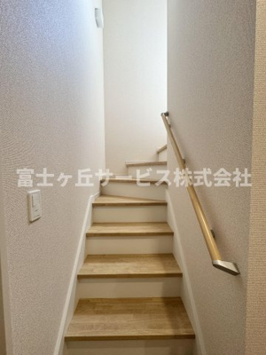 【その他】 | 静岡市駿河区向敷地4丁目 4期 新築一戸建て 4号棟 | 階段です