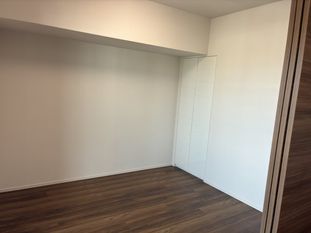 ドレッセＷＩＳＥたまプラーザＢ棟の洋室|洋室②