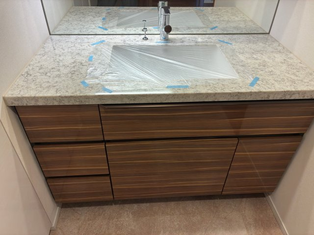 ドレッセＷＩＳＥたまプラーザＢ棟の独立洗面台