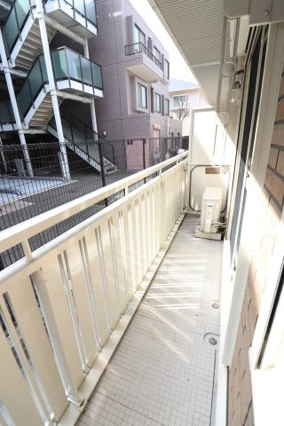 パルテールのバルコニー|別部屋の参考写真です。
