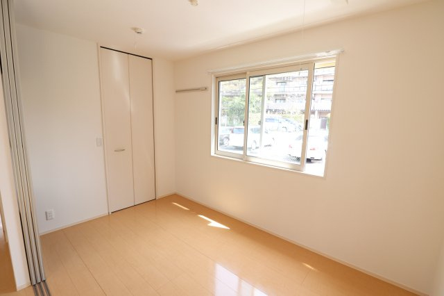 パルテールの寝室|別部屋の参考写真です。