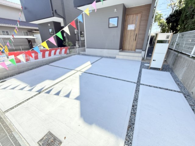 神戸市西区狩場台1丁目新築戸建の駐車場