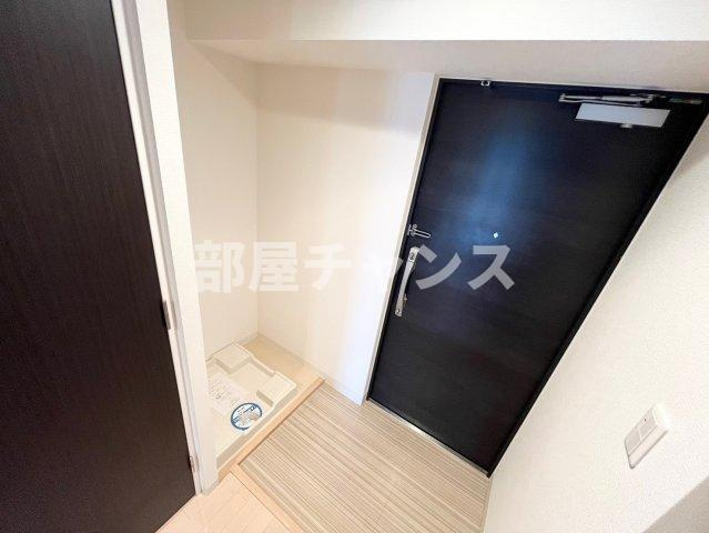 リヴシティ栄弐番館の玄関