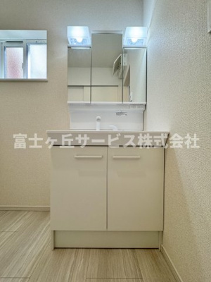 【独立洗面台】 | 静岡市駿河区向敷地4丁目 4期 新築一戸建て 6号棟 | 朝の身支度に便利な独立洗面台です
