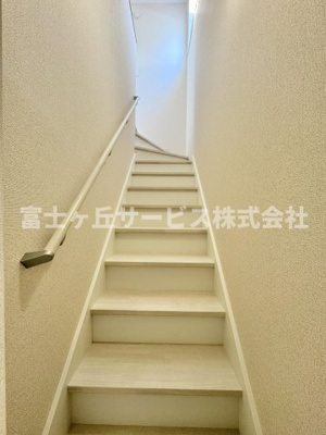 【その他】 | 静岡市駿河区向敷地4丁目 4期 新築一戸建て 6号棟 | 階段です