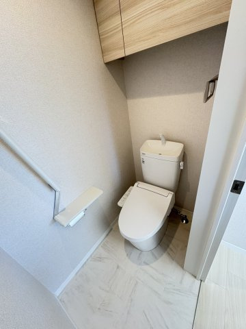 真間5丁目戸建てのトイレ